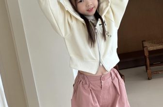 [🆕🇻🇳]  Mây Gió Closet Kids – Quần áo ,phụ kiện,giày dép cho em bé 🧑‍🧒❤️️👶⭐️ Khoác cưng quá
Size 90-150 ạ
, shares-0✔️ , likes-4❤️️ , date-2024-09-05 17:59:37🇻🇳🇻🇳🇻🇳📰🆕