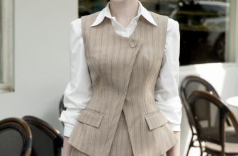 [🆕🇻🇳] 2Fleurs – You can have anything you want if you dress for it 👕 Top1Fashion 👗  𝐕𝐞𝐫𝐚 𝐬𝐞𝐭Thiết kế theo hơi hướng workwear với áo sơ mi form suông mềm mại kết hợp ghi lê kẻ form ôm nhẹ… Chi tiết cúc kim loại và nắp túi giả giúp tăng  , shares-3✔️ , likes-63❤️️ , date-2024-09-06 00:30:54🇻🇳🇻🇳🇻🇳📰🆕