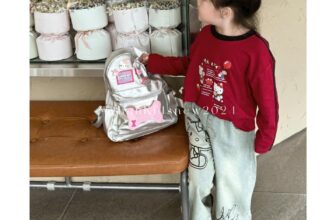 [🆕🇻🇳]  Ber Orion – Quần áo trẻ em – Sỉ 🧑‍🧒❤️️👶⭐️ Sét hello kitty này thì bé nào cũng thích rồi mami ơi
phối áo đỏ màu siêu hót năm nay viền đen hình in sắc nét se lạnh cái mặc ngay hợp lý ạ
Size 80-1 , shares-1✔️ , likes-5❤️️ , date-2024-09-04 22:50:27🇻🇳🇻🇳🇻🇳📰🆕