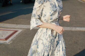 [🆕🇻🇳] H’allure – “If you’re an open book, there’s no allure.” – Alexander McQueen 👕 Top1Fashion 👗  𝐍𝐄𝐖 𝐀𝐑𝐑𝐈𝐕𝐀𝐋 | 𝐋𝐀𝐂𝐀𝐒𝐀 𝐃𝐑𝐄𝐒𝐒Phố thị như dừng chân khi bạn dạo bước cùng Lacasa Dress.Được thiết kế dáng midi với độ xòe vừa đủ, chiếc váy này giúp bất k , shares-3✔️ , likes-84❤️️ , date-2024-09-05 02:00:43🇻🇳🇻🇳🇻🇳📰🆕