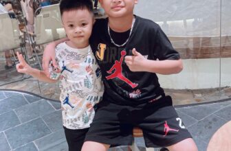 [🆕🇻🇳]  Yuri Misu – Chuyên Chuyên Quần áo Trẻ em Vnxk , Original, authentic, Cambo xuất khẩu 😎❤️️⭐️  Toàn trai đẹp kiểu này. Thì phải lo săn hàng đẹp xịn xò về bán cho mấy anh thôi
=>> Bộ đôi anh em chỉ mặc J0r / N!ke săn gần 100 bộ chắc có rồi đó , shares-1✔️ , likes-1❤️️ , date-2024-09-05 17:41:52🇻🇳🇻🇳🇻🇳📰🆕