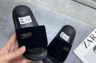 [🆕🇻🇳]  Gấu Kids Shop – Cửa hàng quần áo 🧑‍🧒❤️️👶⭐️ Dép ngoài các mã GOM thì e có các mã SẴN T/HANH LÍ hộ CTV nha^^  M/ẫu- S/ize e Note ảnh H/àng đầu vụ #2xx giờ SA/LE chỉ hơn #Một_trăm_ca xíu thôi^^   𝐻.𝐴̀𝑁 , shares-0✔️ , likes-1❤️️ , date-2024-09-05 16:27:32🇻🇳🇻🇳🇻🇳📰🆕