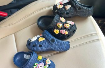 [🆕🇻🇳] Giang Kids- thời trang cao cấp cho bé 🧑‍🧒❤️️👶⭐️ Zô ooooo chị em ơiiiii. Cơn sốt labubu đã có mặt nơiii đâyyyy nha các bàMã sục sầu riêng truyền thống phối với sticker đúng đỉnhhh đẹp lun. Nhà nhà có ẻ , shares-1✔️ , likes-0❤️️ , date-2024-09-04 20:00:51🇻🇳🇻🇳🇻🇳📰🆕