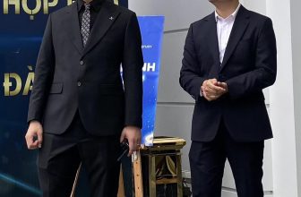 [🆕🇻🇳] Thầy Đỗ Văn Đức – Ôn luyện 10, 11, 12 môn Toán 📚 Top1Learn 📕 CHÚC MỪNG SINH NHẬT EM VNATuy mới 27 tuổi nhưng em tôi đã là thầy giáo mà hàng ngàn học sinh yêu quý và ngưỡng mộ.Các em không cần nhìn tấm gương idol  , shares-1✔️ , likes-28K❤️️ , date-2024-09-05 22:46:34🇻🇳🇻🇳🇻🇳📰🆕