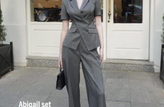 [🆕🇻🇳] 2Fleurs – You can have anything you want if you dress for it 👕 Top1Fashion 👗  𝐍𝐄𝐖 𝐈𝐍 | 𝐀𝐛𝐢𝐠𝐚𝐢𝐥 𝐬𝐞𝐭Tạo ấn tượng đặc biệt trên nền xám trendy và các đường cắt xẻ lạ mắt, thiết kế chú trọng yếu tố chỉn chu, chuyên nghiệ , shares-9✔️ , likes-182❤️️ , date-2024-09-05 20:25:49🇻🇳🇻🇳🇻🇳📰🆕