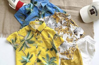 [🆕🇻🇳]  Door to door – Chuyên quần áo, giày dép và phụ kiện cho bé 😎❤️️⭐️ Set đũi siêu mát cho bé đi học, đi chơi vừa đẹp lại thoáng mẹ nhé!!!
Chất đũi cao cấp, mềm mịn, thoáng mát và thấm mồ hôi tốt.
Thiết kế phom sơ mi cài nút  , shares-0✔️ , likes-1❤️️ , date-2024-09-06 00:09:39🇻🇳🇻🇳🇻🇳📰🆕