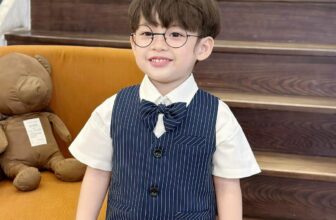 [🆕🇻🇳]  Door to door – Chuyên quần áo, giày dép và phụ kiện cho bé 😎❤️️⭐️ Set vest 4 chi tiết cho bé trai cực sang chảnh luôn mẹ ơi!!!
Chất liệu vải tuyết si xuất dư, dày dặn, mềm mịn, lên form cực đẹp, áo sơ mi chất thô hàn mềm, , shares-0✔️ , likes-0❤️️ , date-2024-09-05 11:39:09🇻🇳🇻🇳🇻🇳📰🆕