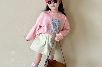 [🆕🇻🇳] NHI CHAN  (Kid Clothings) – Chuyên quần áo bé gái Quảng Châu cao cấp 🧑‍🧒❤️️👶⭐️  Bộ sưu tập Thu Đông siêu xinh nhà NHI CHANHÀNG CÓ SẴN
Size 90-150 ( tuỳ mẫu).
Thiết kế hiện đại, phù hợp đi học, đi chơi.
Chất liệu mềm mại, an to , shares-1✔️ , likes-3❤️️ , date-2024-09-09 05:09:06🇻🇳🇻🇳🇻🇳📰🆕