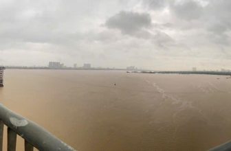 [🆕🇻🇳] Ula Yoga Duyên Dáng 🧘 Top1Yoga 🤸🏻‍♀️
Sông Hồng ngay lúc này nhìn từ cầu Vĩnh Tuy, Hà Nội.  Lương Anh/VOVTV
, shares-0✔️ , likes-7❤️️ , date-2024-09-10 20:18:00🇻🇳🇻🇳🇻🇳📰🆕