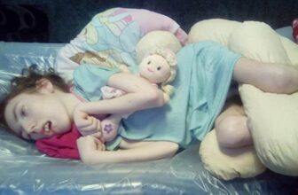 [🆕🇻🇳] Xưởng May Bánh Bao Kids – Cửa hàng quần áo sơ sinh & trẻ em 🧑‍🧒❤️️👶⭐️ Xin đừng vội rời đi mình chỉ mong nhận được một lời chúc mà thôi!
Rồi một ngày ta lặng lẽ rời đi
Khi nhận ra sự chân thành chưa đủ
Người hôm nay bỗng hóa  , shares-0✔️ , likes-0❤️️ , date-2024-09-09 13:00:34🇻🇳🇻🇳🇻🇳📰🆕