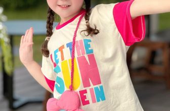 [🆕🇻🇳]   Cầu Vồng – Thế Giới Của Mẹ – Chuyên quần áo baby Quảng Châu, VNXK, hàng Thương hiệu 🧑‍🧒❤️️👶⭐️  #TẶNG #TÚI #HOA Full đơn.  #115k Áo + túi hoa có chất lượng quá khum. Cầm cái túi thí cưng lắm.￼
, shares-1✔️ , likes-12❤️️ , date-2024-09-10 15:17:34🇻🇳🇻🇳🇻🇳📰🆕