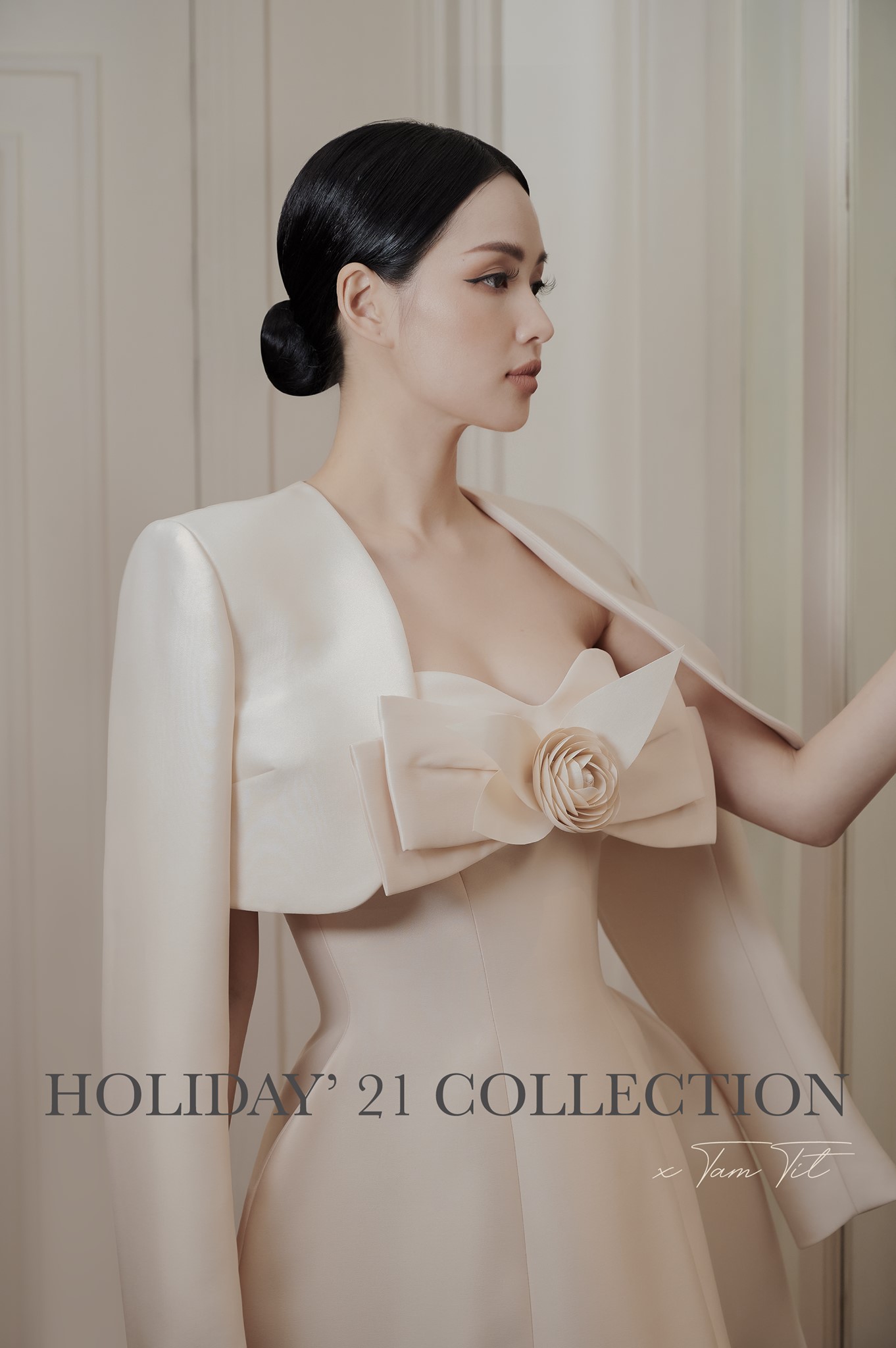 [🆕🇻🇳] Raffiné – Design Fashion House based in the metropolitan of Vietnam – Hanoi 👕 Top1Fashion 👗  𝐇𝐎𝐋𝐈𝐃𝐀𝐘’𝟐𝟏 𝐂𝐎𝐋𝐋𝐄𝐂𝐓𝐈𝐎𝐍 𝐗 𝐓𝐀𝐌 𝐓𝐈𝐓Khám phá bức tranh toàn diện đầy bí ẩn và cầu kỳ của Raffiné Holiday’21 Collection.Sự tinh tế của bộ sưu tập được nhấn  , shares-46✔️ , likes-810❤️️ , date-2021-01-30 03:16:10🇻🇳🇻🇳🇻🇳📰🆕