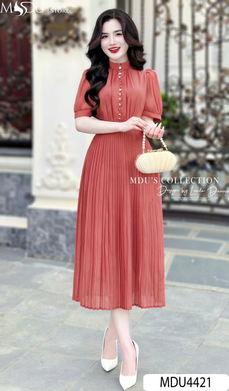 [🛒🇻🇳]Váy Thiết Kế MDU4421 – Màu Đỏ Cam Đất Bắt Mắt Dáng Dài Xếp Li Tạo Điểm Nhấn Cho Váy – , SKU – MDU4421 – mdufashion.com 🇻🇳🛒Top1Shop🛒 🇻🇳Top1Vietnam🇻🇳 🛍🛒🇻🇳