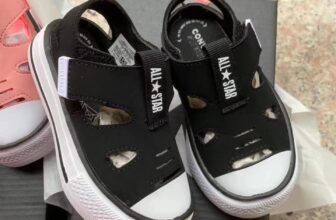 [🆕🇻🇳] ColorKids – Chuyên VNXK sỉ lẻ đồ cho bé 😎❤️️⭐️ HÀNG CÓ SẴN
-Sandanl CONVERSE quá đẹp luôn ạ –  hàng nguyên hộp siêu nhẹ – màu đen chiếm khoảng 55%
-Size 22-34 ( có khuyết size , size 22-26 là chính, c , shares-0✔️ , likes-2❤️️ , date-2021-07-08 17:21:52🇻🇳🇻🇳🇻🇳📰🆕