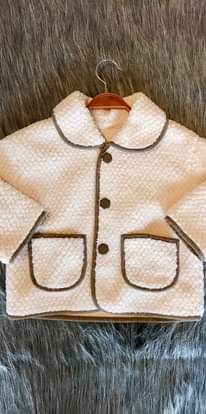 [🆕🇻🇳] 108 Kids – Thời Trang Trẻ Em 🧑‍🧒❤️️👶⭐️  Thời tết trở lạnh rồi, mẹ đã sắm đồ cho công chúa nhỏ của mình chưa?
Khoác lôngg cuu nhà em về hàng rồi ạ, mẫu mới hot hit nha các mẹ
Có 2 hai màu nâu  , shares-0✔️ , likes-0❤️️ , date-🇻🇳🇻🇳🇻🇳📰🆕