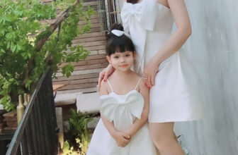 [🆕🇻🇳] Elena Kids – Thời Trang Thiết Kế Bé Gái – Thương hiệu thời trang cao cấp cho bé với những mẫu váy thiết kế riêng độc quyền 🧑‍🧒❤️️👶⭐️  Khoảnh khắc đẹp nhất là khoảng khắc mẹ sánh bước cùng em… Bộ ảnh mẹ và bé cực xinh của khách bên e ạ.  Cảm ơn feedback siêu đáng yêu của quý khách ạ.
, shares-4✔️ , likes-99❤️️ , date-2022-06-18 00:35:04🇻🇳🇻🇳🇻🇳📰🆕