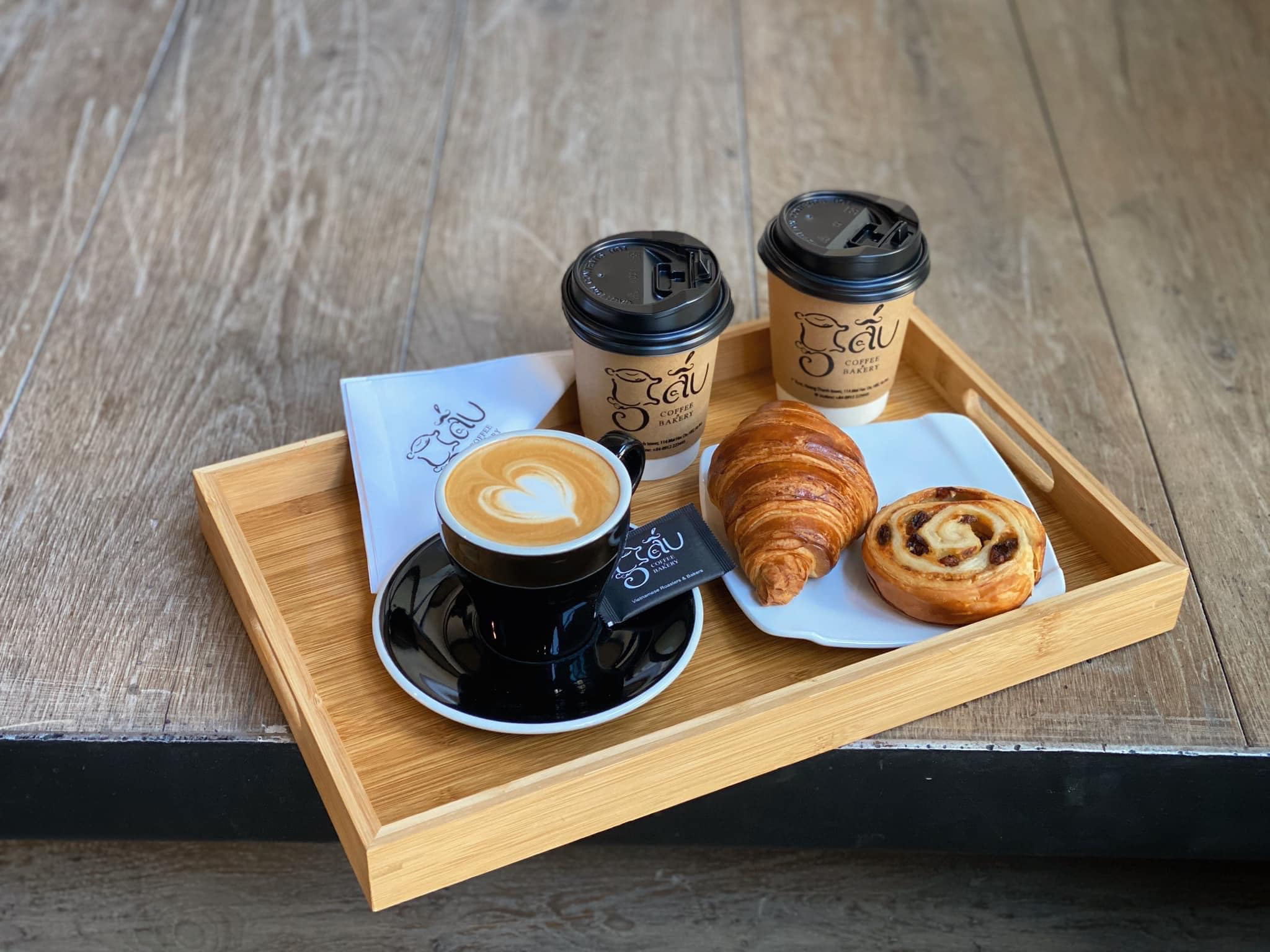 [☕️🇻🇳] GẤU Coffee – Bakery 🥤 Top1Coffee ☕️ Cuối tuần ở Gấu#gaucoffeeandbakery #professionalbakers
#coffeeroastery #artisanbaker #barista #chocolatier #chocolatefactory  , shares-0✔️ , likes-66❤️️ , date-2022-09-30 13:45:41🇻🇳🇻🇳🇻🇳📰🆕