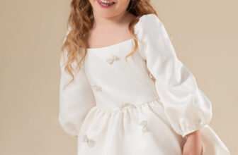 [🆕🇻🇳] Lecia Bridal & Lecia Ready-to-Wear – LECIA Kids 😎❤️️⭐️ 𝑴𝒐̣̂𝒏𝒈 𝒎𝒐̛ 𝒄𝒖̀𝒏𝒈 𝑮𝒍𝒐𝒘𝒊𝒏𝒈 𝑩𝒐𝒘Thiết kế Glowing Bow với màu trắng trong trẻo, tùng váy bồng bềnh, những chiếc nơ bé xinh, long lanh được đính kết vô cùng bắ , shares-2✔️ , likes-20❤️️ , date-2023-04-11 01:00:04🇻🇳🇻🇳🇻🇳📰🆕