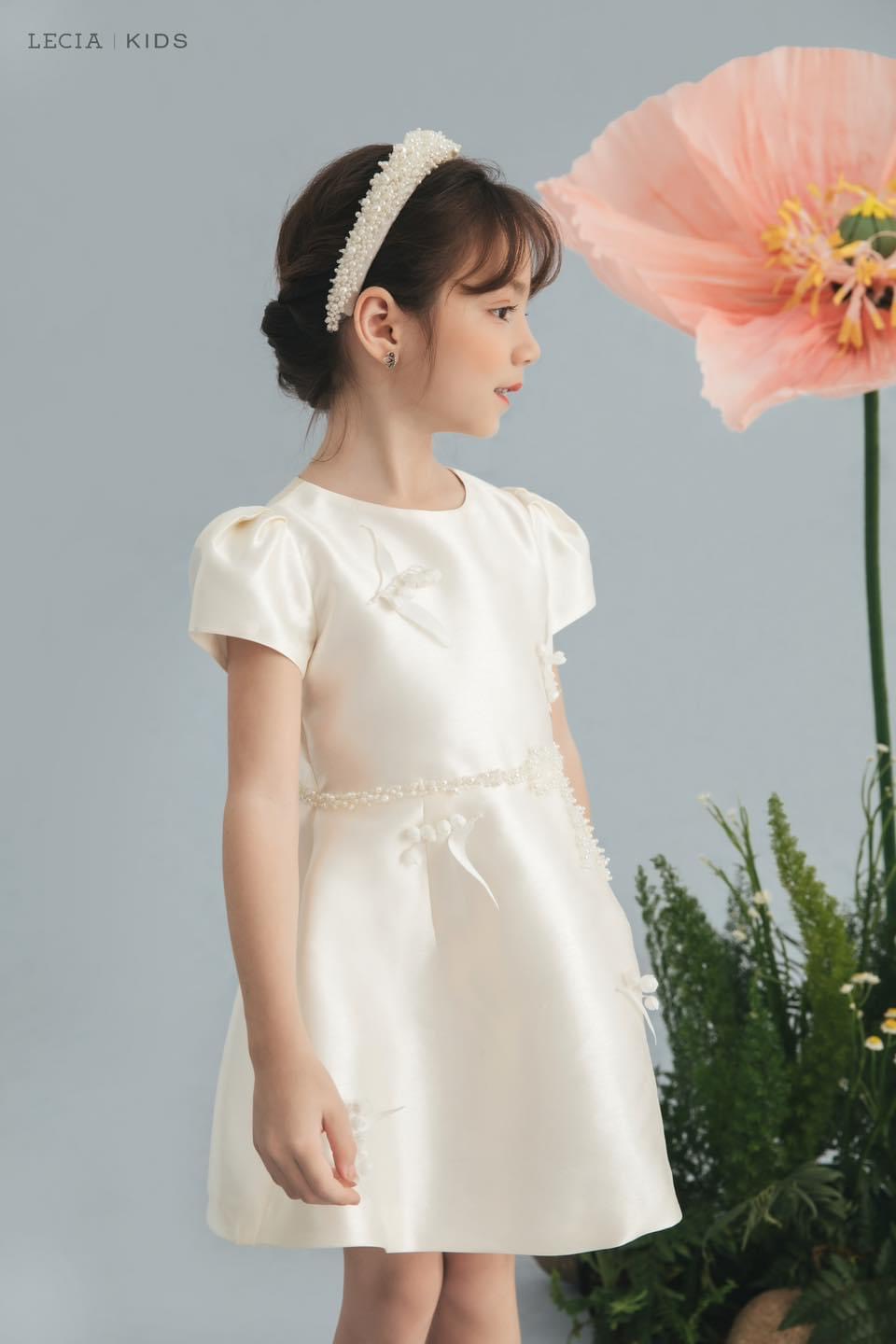 [🆕🇻🇳] Lecia Bridal & Lecia Ready-to-Wear – LECIA Kids 😎❤️️⭐️ 𝐓𝐡𝐢𝐞̂́𝐭 𝐤𝐞̂́ 𝐝𝐚̀𝐧𝐡 𝐫𝐢𝐞̂𝐧𝐠 𝐜𝐡𝐨 𝐧𝐡𝐮̛̃𝐧𝐠 𝐤𝐡𝐨𝐚̉𝐧𝐡 𝐤𝐡𝐚̆́𝐜 𝐪𝐮𝐚𝐧 𝐭𝐫𝐨̣𝐧𝐠 𝐜𝐮̉𝐚 𝐛𝐞́Một chiếc váy xinh đẹp dành cho mọi khoảnh khắc quan trọng của bé yêu liệu có ph , shares-3✔️ , likes-105❤️️ , date-2023-04-20 01:00:03🇻🇳🇻🇳🇻🇳📰🆕