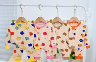 [🆕🇻🇳] BABY & MOM’s -Thời trang trẻ em 🧑‍🧒❤️️👶⭐️ 𝐌𝐮̛𝐚 𝐥𝐚̣𝐧𝐡, 𝐌𝐞̣ 𝐝𝐢𝐞̣̂𝐧  𝐝𝐚̀𝐢 thun 𝐠𝐚̂𝐧 𝐜𝐡𝐨 𝐁𝐞́ 𝐯𝐮̛̀𝐚 giữ  𝐚̂́𝐦 𝐦𝐚̀ 𝐌𝐞̣ 𝐲𝐞̂𝐧 𝐭𝐚̂𝐦 𝐧𝐠𝐨𝐧 𝐠𝐢𝐚̂́𝐜 𝐚̣. Chất thun gân siêu mền chất vừa vặn giữ ấm mặc êm, co giãn , shares-3✔️ , likes-54❤️️ , date-2023-10-05 00:09:23🇻🇳🇻🇳🇻🇳📰🆕