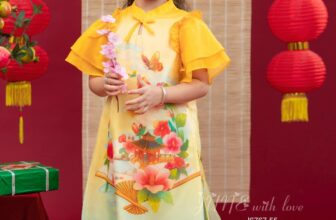 [🆕🇻🇳]  GẠO BABY STORE – Chuyên Hàng VNXK Thiết Kế Cao Cấp Cho Mẹ Và Bé 😎❤️️⭐️ Đỏ – hồng nhiều quá rồi nay em đổi gió sang tone vàng – xanh nhìn lạ lạ mà sang cũng không kém nha các mom
Tone vàng bé mặc tôn da cực kỳ luôn
Dáng áo dài  , shares-2✔️ , likes-3❤️️ , date-2023-12-13 14:09:01🇻🇳🇻🇳🇻🇳📰🆕