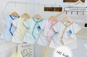 [🆕🇻🇳]  HG Kids – Xưởng Sỉ Quần Áo Cho Bé 🧑‍🧒❤️️👶⭐️  Tổng hợp các mẫu bộ cộc cho bé, vải petit và thun lạnh mềm mát mẹ nha.
Có 3 size:
0-3M (3-5kg)
3-6M (5-7kg)
6-9M (7-9kg)
——–
Hotline/Zalo: 034 , shares-0✔️ , likes-6❤️️ , date-2024-04-06 22:04:41🇻🇳🇻🇳🇻🇳📰🆕
