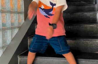 [🆕🇻🇳]  MONGU KIDS  thời trang thiết kế và phụ kiện trẻ em 🧑‍🧒❤️️👶⭐️ 𝗯𝗹𝘂𝗲 𝘄𝗵𝗮𝗹𝗲
khi bạn Bill bảo sẽ giúp mẹ làm việc. Để có một màu sắc riêng, đây là cách bạn review mẫu sản phẩm đang được mở bán ạ . #quaaotreem #monguki , shares-2✔️ , likes-13❤️️ , date-2024-07-02 20:50:45🇻🇳🇻🇳🇻🇳📰🆕