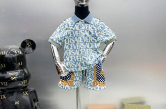 [🆕🇻🇳] Anh Thư Kids Shop – Thời Trang Trẻ Em  (Anh Thư Store) 🧑‍🧒❤️️👶⭐️ Set VERSACE phối chữ cực sang kết hợp vs in sau lưng nét căng
full size 100-160
300k
, shares-0✔️ , likes-1❤️️ , date-2024-04-30 16:21:30🇻🇳🇻🇳🇻🇳📰🆕