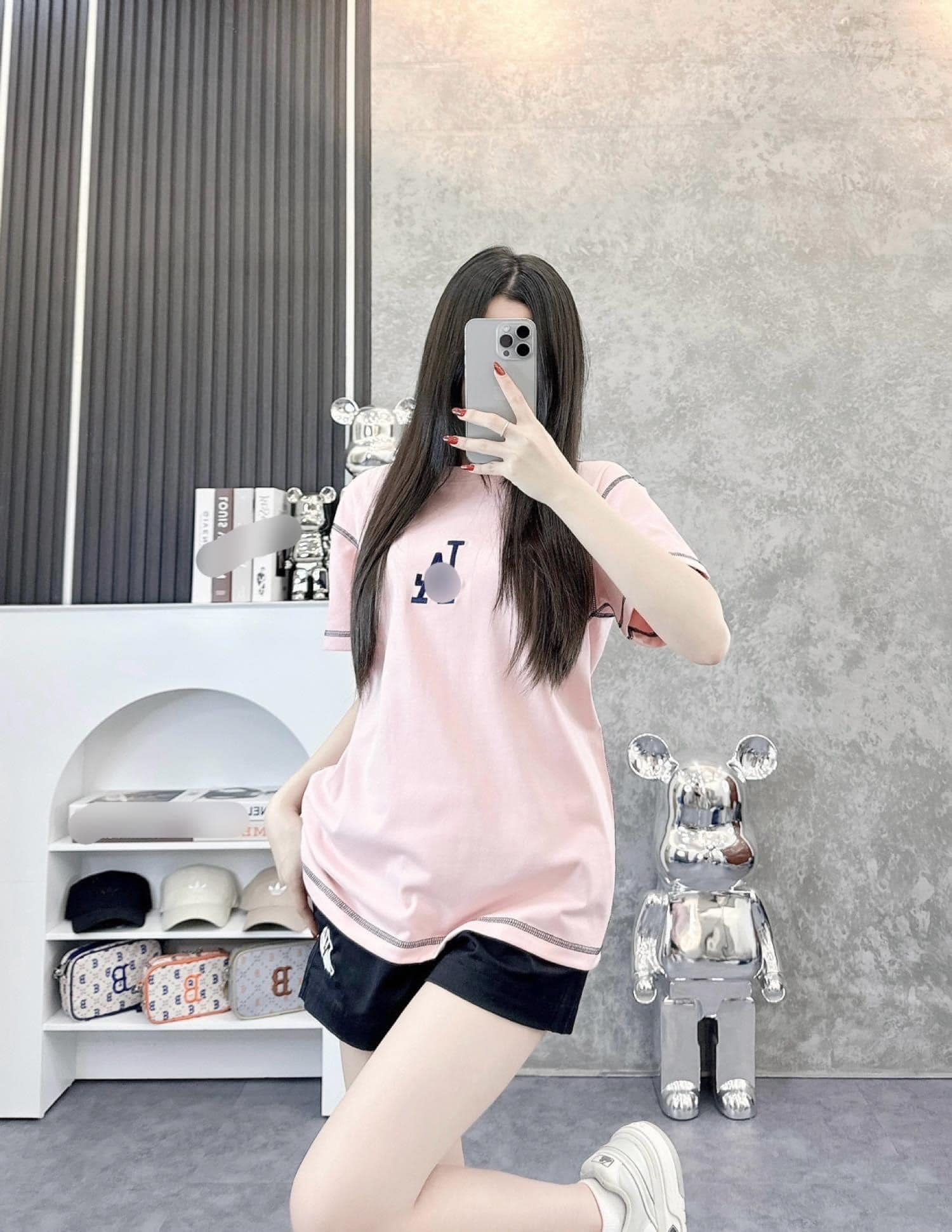 [🆕🇻🇳] Thời Trang MLB – Chuyên cung cấp các sản phẩm thời trang MLB cao cấp 🧑‍🧒❤️️👶⭐️  HOT HIT NHÀ  ML B SALE 50% CẢ NHÀ ƠI
Chất vải cotton cao cấp co giãn thoải mái phù hợp với mọi loại da.
– Họa tiết logo được in thêu tỉ mỉ siêu sắc nét , shares-2✔️ , likes-162❤️️ , date-2024-04-12 14:19:49🇻🇳🇻🇳🇻🇳📰🆕