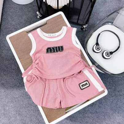 [🆕🇻🇳]  Nhà Mai – Chuyên sỉ lẻ quần áo xuất dư người lớn, trẻ em VNXK 🧑‍🧒❤️️👶⭐️ Sandals bé gái, mẹ bon chen được ạ
Size 30-31-32-33-35-36-37-38
#2xx
, shares-0✔️ , likes-1❤️️ , date-2024-05-13 00:22:54🇻🇳🇻🇳🇻🇳📰🆕