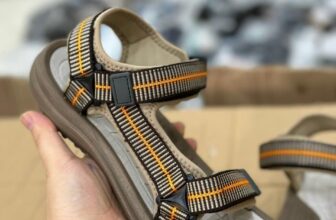 [🆕🇻🇳]  Nhà Mai – Chuyên sỉ lẻ quần áo xuất dư người lớn, trẻ em VNXK 🧑‍🧒❤️️👶⭐️ Sandals bé trai em còn vài đôi
Đi êm nhẹ ạ
Size 26/31/37
, shares-0✔️ , likes-0❤️️ , date-2024-05-11 01:06:46🇻🇳🇻🇳🇻🇳📰🆕