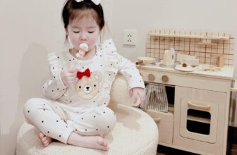 [🆕🇻🇳]  Suri baby kids – Thời trang cho bé thiết kế, hàng QC Cao Cấp 😎❤️️⭐️ Eo ơi hot rẻ đẹp dã man luôn ạ. chất cotton dày dặn mặc thu hợp lí
Sắp giao mua rồi mẹ nhanh sắm cho bé nha
Đủ size 8-35kg
Nhận hàng kt thoải mái nha
, shares-2✔️ , likes-31❤️️ , date-2024-08-03 12:43:16🇻🇳🇻🇳🇻🇳📰🆕