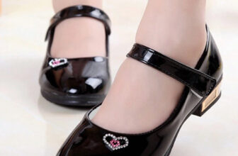 [🆕🇻🇳] Kid Authentic – Chuyên Order đồ Authentic cho Bé Chuẩn Chính Hãng 100% 😎❤️️⭐️  𝐆𝐢𝐚̀𝐲 𝐁𝐮́𝐩 𝐁𝐞̂ 𝐂𝐚𝐨 𝐂𝐚̂́𝐩 𝐜𝐡𝐨 𝐁𝐞́ 𝐯𝐮̛̀𝐚 𝐜𝐚̣̂𝐩 𝐧𝐡𝐚̣̂𝐭 𝐒𝐚𝐥𝐞 𝐂𝐮𝐨̂́𝐢 𝐇𝐞̀» Mô tả sản phẩm :  Em giày vừa xinh mà đi chắc chắn thế này mẹ nào cũng ưng cho coi , shares-22✔️ , likes-503❤️️ , date-2024-08-07 02:48:13🇻🇳🇻🇳🇻🇳📰🆕