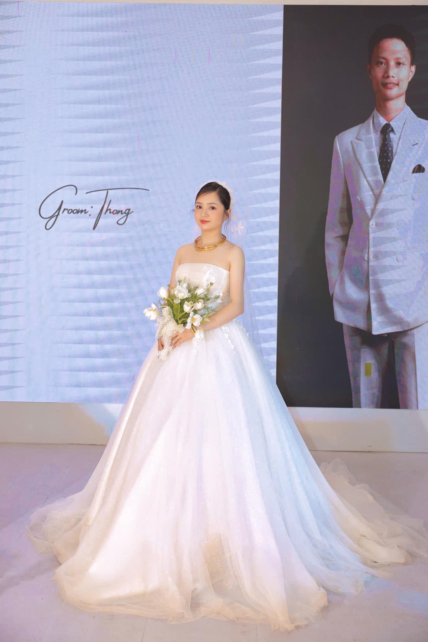 [🆕🇻🇳] Xưởng Váy Sweetie 🤵🏻 Top1Wedding 👰🏻  𝐗𝐮̛𝐨̛̉𝐧𝐠 𝐕𝐚́𝐲 𝐒𝐰𝐞𝐞𝐭𝐢𝐞 | 𝐅𝐞𝐞𝐝𝐛𝐚𝐜𝐤Cảm ơn cô dâu đã tin tưởng lựa chọn thiết kế siêu xinh yêu của chúng mình – chiếc váy giúp nàng hoá thân thành công chúa  , shares-0✔️ , likes-17❤️️ , date-2024-09-02 20:00:46🇻🇳🇻🇳🇻🇳📰🆕