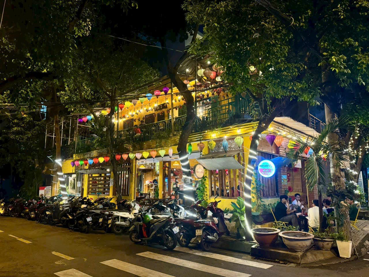 [☕️🇻🇳] Đèn Coffee 🥤 Top1Coffee ☕️ Đừng quên bạn có hẹn với Đèn tối Chủ Nhật này nhé
Accoustic giao lưu 7:30-9:30 Chủ nhật hàng tuần  Hotline: 094 3908179
, shares-0✔️ , likes-5❤️️ , date-2024-08-09 18:48:34🇻🇳🇻🇳🇻🇳📰🆕