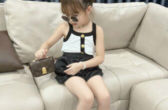 [🆕🇻🇳]  ToTo Kids – Chuyên Cung Cấp Sỉ Lẻ Thời Trang Trẻ Em Đa Dạng Mẫu Mã Kiểu Dáng,Hottrend 🧑‍🧒❤️️👶⭐️ Bộ này rõ yêu   HOT : SÉT ÁO 2 DÂY BẢN TO MIX  QUẦN SOOC PHỒNG SIÊU XINH  Yêu cái màu màu lẫn cái dáng dã man, năm nay bắt trend, lên đồ toả sáng lắm.  Đồ  , shares-0✔️ , likes-9❤️️ , date-2024-08-11 12:17:20🇻🇳🇻🇳🇻🇳📰🆕