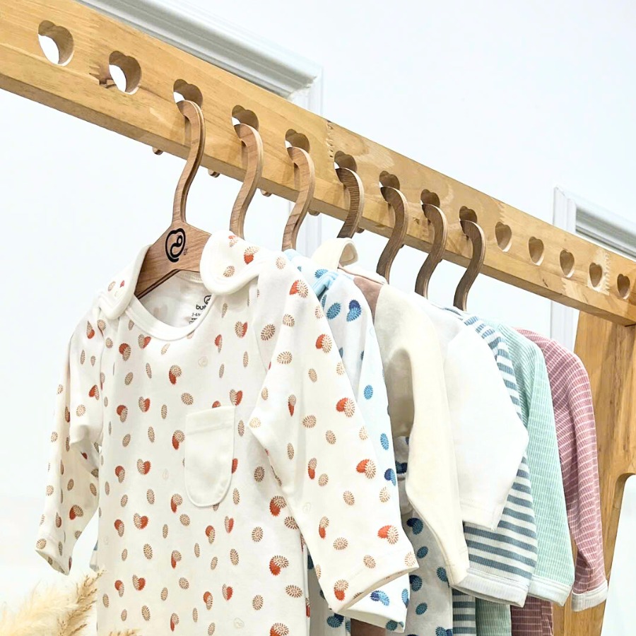 [🆕🇻🇳]  Little BU – Chuyên đồ sơ sinh cao cấp, phân phối chính hãng BU Baby 🧑‍🧒❤️️👶⭐️ Yêu ngay từ những cái nhìn đầu tiên 
 Sắm ngay cho bé bộ đồ dài tay trong những ngày trời sang thu nhé mẹ ơi! IB ngay Little BU để mua những sản phẩm sơ si , shares-0✔️ , likes-7❤️️ , date-2024-08-15 20:16:40🇻🇳🇻🇳🇻🇳📰🆕