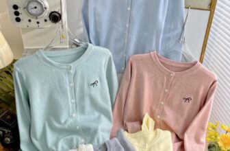 [🆕🇻🇳]  Thời trang trẻ em cao cấp- shop Yu Yu 🧑‍🧒❤️️👶⭐️ Hàng mới về
Mẫu khoác nơ trend hot hit đầu thu 2024
Có đủ 6 màu !!
Chất Len mỏng và mềm mát Free size  35-56kg mặc đẹp
Chính phục trái tim của các bé, các , shares-7✔️ , likes-172❤️️ , date-2024-08-16 17:06:26🇻🇳🇻🇳🇻🇳📰🆕