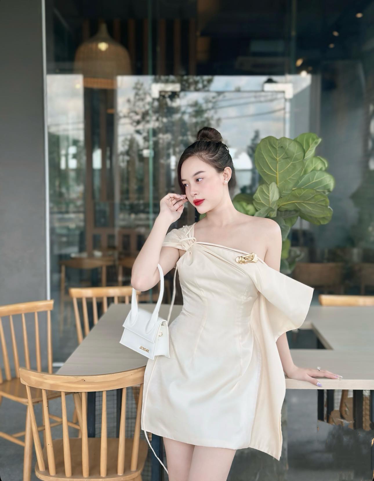 [☕️🇻🇳] Hemo Coffee – Bến Tre 🥤 Top1Coffee ☕️ Khách hỏi nàng thơ này của ai?
Chỉ dám nói của Hemo chứ đâu biết của ai
Chiều em quá thì em sinh hư
Chiều em nữa thì em lại , shares-0✔️ , likes-8❤️️ , date-2024-08-20 01:50:21🇻🇳🇻🇳🇻🇳📰🆕