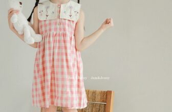 [🆕🇻🇳] Kiddie Kiddo – Thời trang trẻ em cao cấp 🧑‍🧒❤️️👶⭐️ Xinh toá!
Còn sz 5/6, 8/9, 9/10, 10/11
Đầm kẻ hồng cổ thủy thủ thêu hoa. Phom xinh lắm, tin chắc nhiều mẹ đang tìm chiếc đầm như này cho bé nhà mình.
S , shares-0✔️ , likes-7❤️️ , date-2024-08-19 16:51:26🇻🇳🇻🇳🇻🇳📰🆕