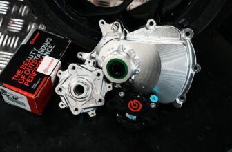 [🆕🇻🇳] HT Scooter – �Vespa Modified � Repair & Services � Performance � 🚗 Top1Go 🏍️  Đến hẹn lại lên Anh Trai Quận 7 ghé shop nâng cấp sương sương cho zk đi chợ
Full kit Lap đĩa sau nhôm cnc HTFACTORY
Heo Brembo logo đỏ
Mâm zin version 202 , shares-3✔️ , likes-12❤️️ , date-2024-08-24 14:45:11🇻🇳🇻🇳🇻🇳📰🆕