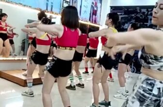 [🆕🇻🇳] Ula Yoga Duyên Dáng 🧘 Top1Yoga 🤸🏻‍♀️ Siết eo cùng chị em xinh đẹp nào
, shares-0✔️ , likes-46❤️️ , date-2024-08-29 23:11:17🇻🇳🇻🇳🇻🇳📰🆕