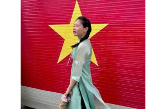 [☕️🇻🇳] Phen’s Coffee 🥤 Top1Coffee ☕️ Đằm thắm, thướt tha với sắc cờ đỏ rực    Ghé Nhà Phen nha
——Phen’s Coffee – CÀ PHÊ MÁY BAY
142 Nguyễn Văn Công P3 Gò Vấp!  #cà , shares-0✔️ , likes-11❤️️ , date-2024-08-25 23:00:57🇻🇳🇻🇳🇻🇳📰🆕