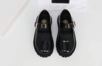 [🆕🇻🇳] Mai Anh Kids – Cửa hàng quần áo trẻ em 🧑‍🧒❤️️👶⭐️ HÀNG MỚI VỀ 
   Mẫu giày được yêu thích nhất nhà em , diện váy các kiểu đều đẹp đi chơi đi tiệc tuyệt ạ
 Size 26-37 
 Số 30 ngõ 25b Cát Linh – Hà Nội 
 098 , shares-0✔️ , likes-23❤️️ , date-2024-08-26 20:19:52🇻🇳🇻🇳🇻🇳📰🆕