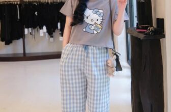 [🆕🇻🇳] Bui Lan Anh Studio – 𝑸𝒖𝒂̂̀𝒏 𝑨́𝒐 𝑵𝒖̛̃ 𝑯𝒐𝒕 𝑻𝒓𝒆𝒏𝒅 👕 Top1Fashion 👗  Người con gái luôn bên cạnh các chị lúc ỉu là em đây ạ.  Dừng chân lại ngó nghiêng nhà em chút biết đâu lại vui hơn
, shares-0✔️ , likes-70❤️️ , date-2024-09-02 00:58:48🇻🇳🇻🇳🇻🇳📰🆕