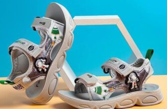 [🆕🇻🇳] Carlos kids – Chuyên thời trang, giày dép và phụ kiện cao cấp cho bé trai và bé gái 🧑‍🧒❤️️👶⭐️  Mẫu sandal có sẵn cho bé Trai
– chất mềm. Nhẹ. Chống trơn. Full box𝐇𝐚̀𝐧𝐠 𝐜𝐨́ 𝐬𝐚̆̃𝐧 𝐯𝐚̀ 𝐥𝐢𝐞̂𝐧 𝐭𝐮̣𝐜 𝐮𝐩𝐝𝐚𝐭𝐞
Kiểm tra hàng mới thanh toán – Cam kết hàng  , shares-1✔️ , likes-1❤️️ , date-2024-08-31 17:44:48🇻🇳🇻🇳🇻🇳📰🆕