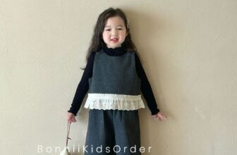 [🆕🇻🇳] Bonnii Kids – Ở đây có áo quần, giày dép, phụ kiện dành cho bé yêu của bạn 🧑‍🧒❤️️👶⭐️ Đẹp xinh dã man luôn
Size bé 90-140
Màu sắc có thể chênh lệch một chút do ánh sáng nhưng không đáng kể.
Hàng QCCC, order 2-5 tuần tùy biên, đặt hàng rồi v , shares-1✔️ , likes-7❤️️ , date-2024-09-03 17:36:30🇻🇳🇻🇳🇻🇳📰🆕