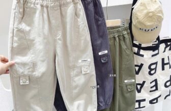 [🆕🇻🇳] Pluto Kids – Sỉ, lẻ Qate 😎❤️️⭐️ #có sẵn
Giao mùa rồi, những mẫu quần dài sẵn sàng cho các bé trai diện nha.
Quần Kaki mềm túi hộp Kacady shop về sẵn 3 mẫu: be- rêu-xám.
zá:170k/ quần
, shares-0✔️ , likes-5❤️️ , date-2024-09-04 15:59:58🇻🇳🇻🇳🇻🇳📰🆕