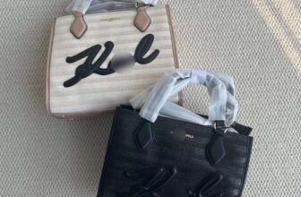 [🆕🇻🇳] Wellcome to CHIC HOUSE by CHIC VNXK 👕 Top1Fashion 👗  Krl Lgerfeld túi tote – tiếp tục về MẪU VỚI đây ạ
Thiết kế đơn giản, nhẹ nhàng , các nàng công sở không nên bỏ qua mẫu này nhé . Chất liệu cối mịn, phối  , shares-0✔️ , likes-0❤️️ , date-2024-09-05 12:26:05🇻🇳🇻🇳🇻🇳📰🆕