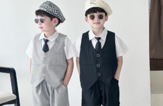 [🆕🇻🇳] Door to door Q6 – Chuyên quần áo, giày dép và phụ kiện cho bé 🧑‍🧒❤️️👶⭐️ Set ghile 4 chi tiết cho bé trai lên phom chuẩn style Hàn Quốc mẹ nha!!!
Chất liệu vải Tuytsi/Chéo ruby, mềm mịn co giãn, không nhăn.
Thiết kế set 3 chi ti , shares-0✔️ , likes-0❤️️ , date-2024-09-02 11:42:55🇻🇳🇻🇳🇻🇳📰🆕